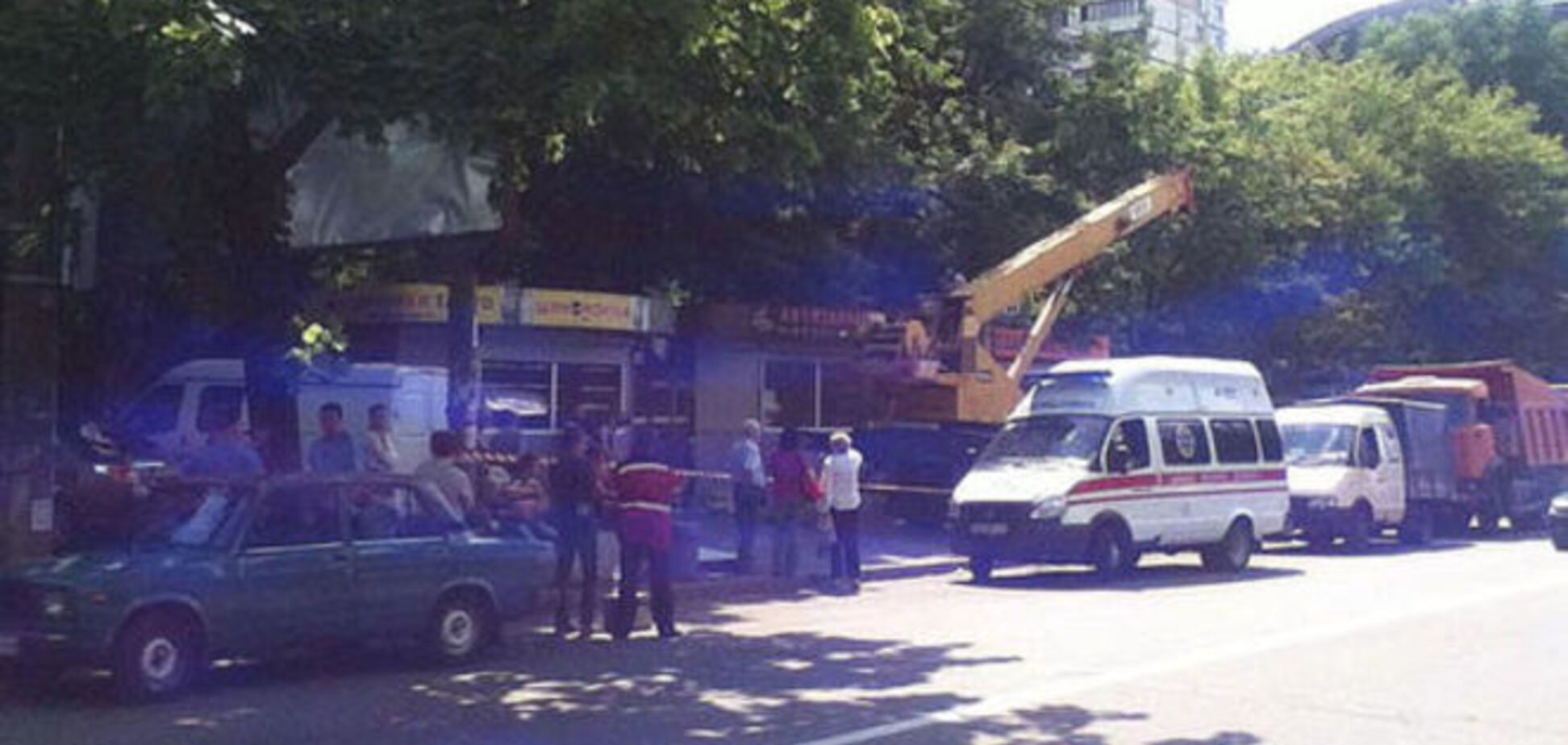 ЧП в Киеве: владелица МАФа угрожала коммунальщикам суицидом