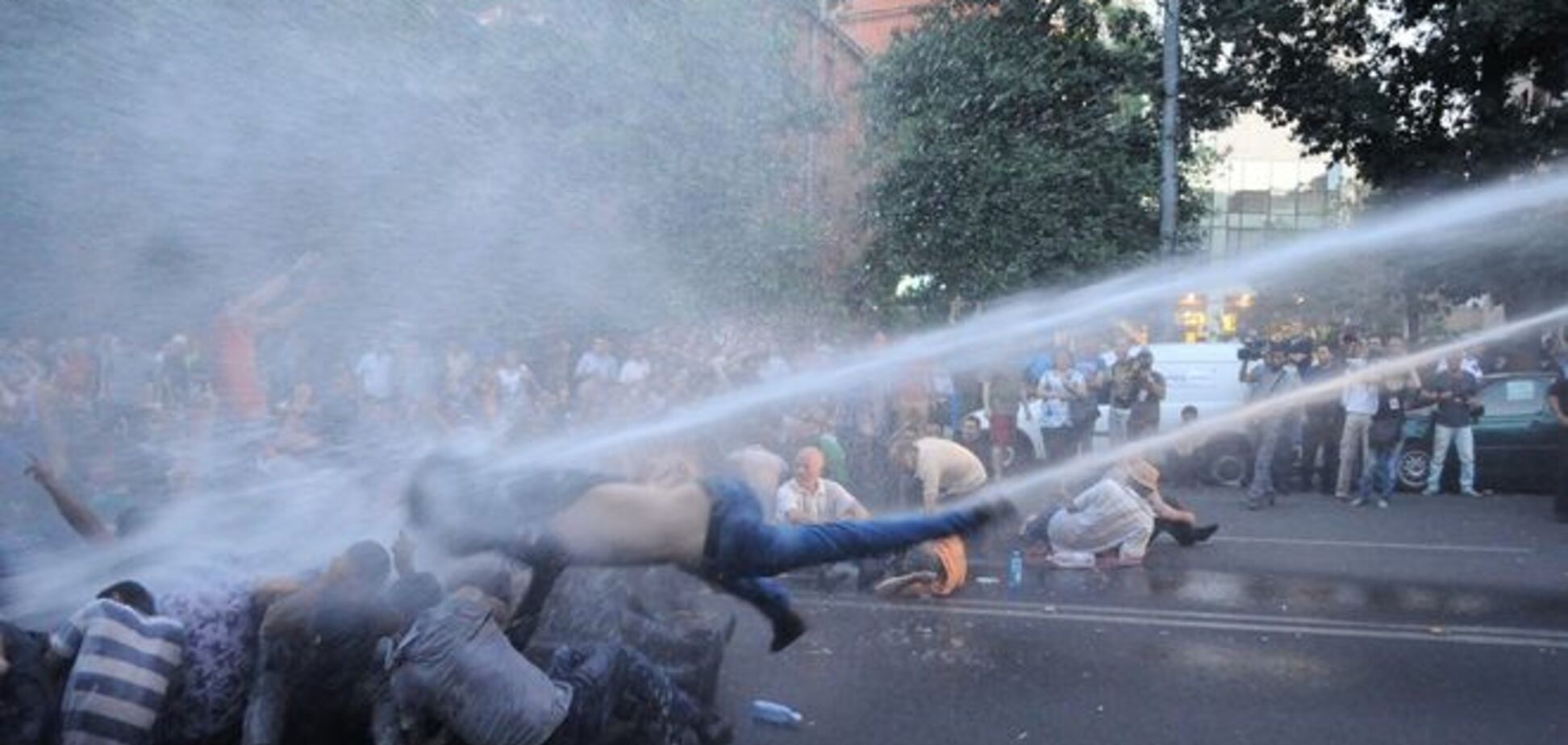 Розгоном протестів у Єревані керували з Кремля - ??правозахисник