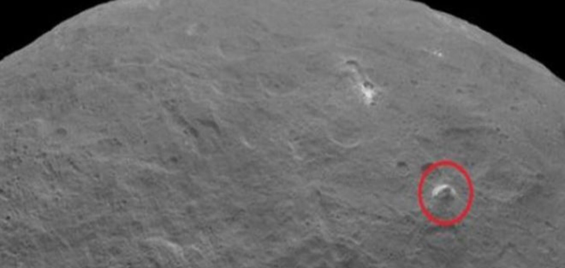 NASA обнаружило космическую пирамиду на пути к Марсу