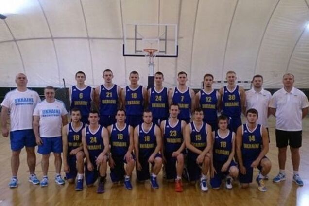 Украинская молодежная сборная стартовала на турнире в Турции
