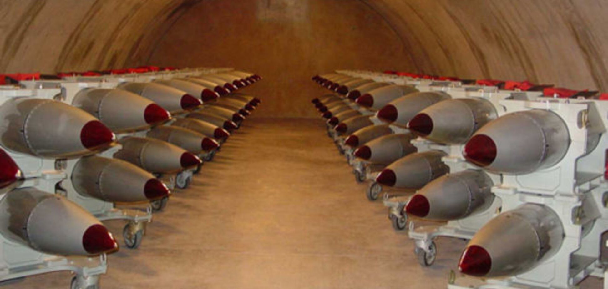 Запад vs Россия: пять признаков того, что холодная война уже идет