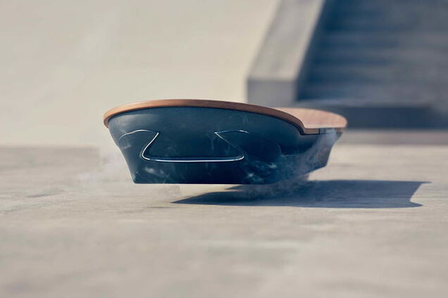 Lexus створив літаючий ховерборд з фільму 'Назад у майбутнє': Відеофакт