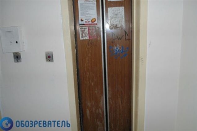 В Киеве оборвался лифт, в котором находилась женщина с ребенком