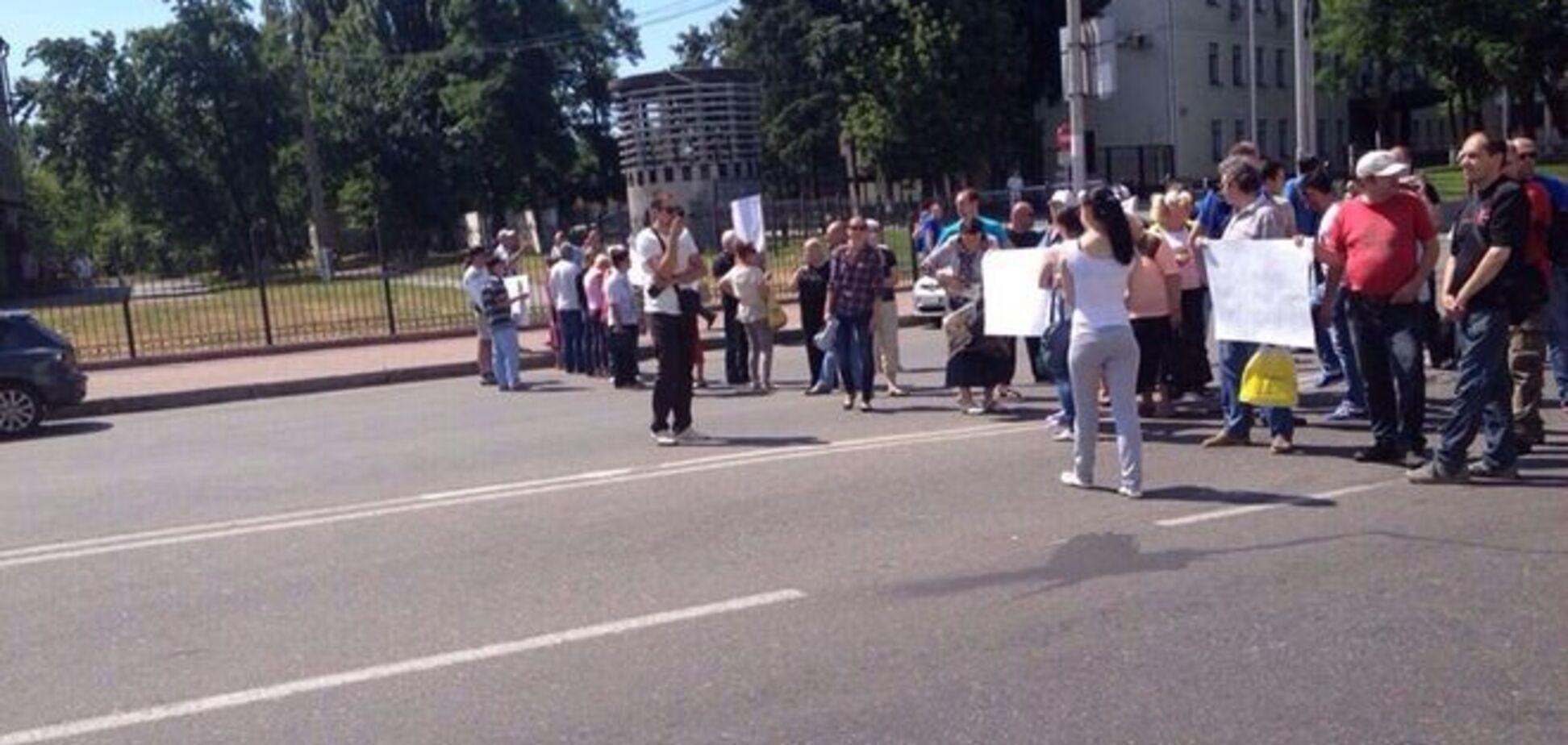 В Киеве недовольные владельцы МАФов перекрывали дорогу: фотофакт