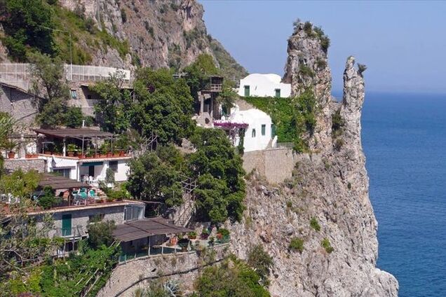 Дивовижне село в Італії, якого не існує