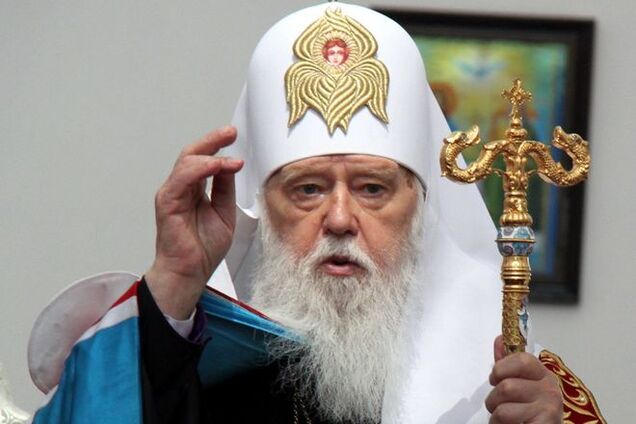 Українці найбільше довіряють Філарету і Папі, найменше - Кирилу