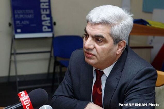 Григорян: ложью Россия ухудшает отношение к ней Армении