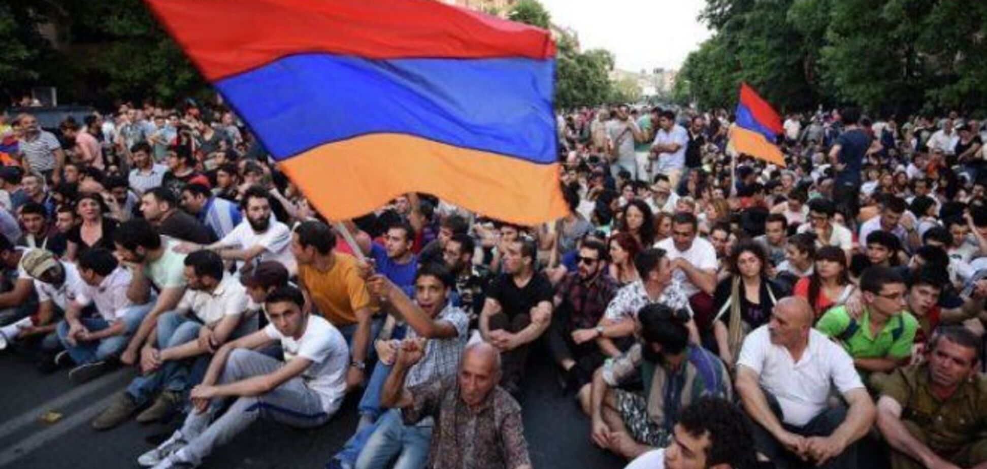 В Ереване активисты выгнали с площади российских журналистов 