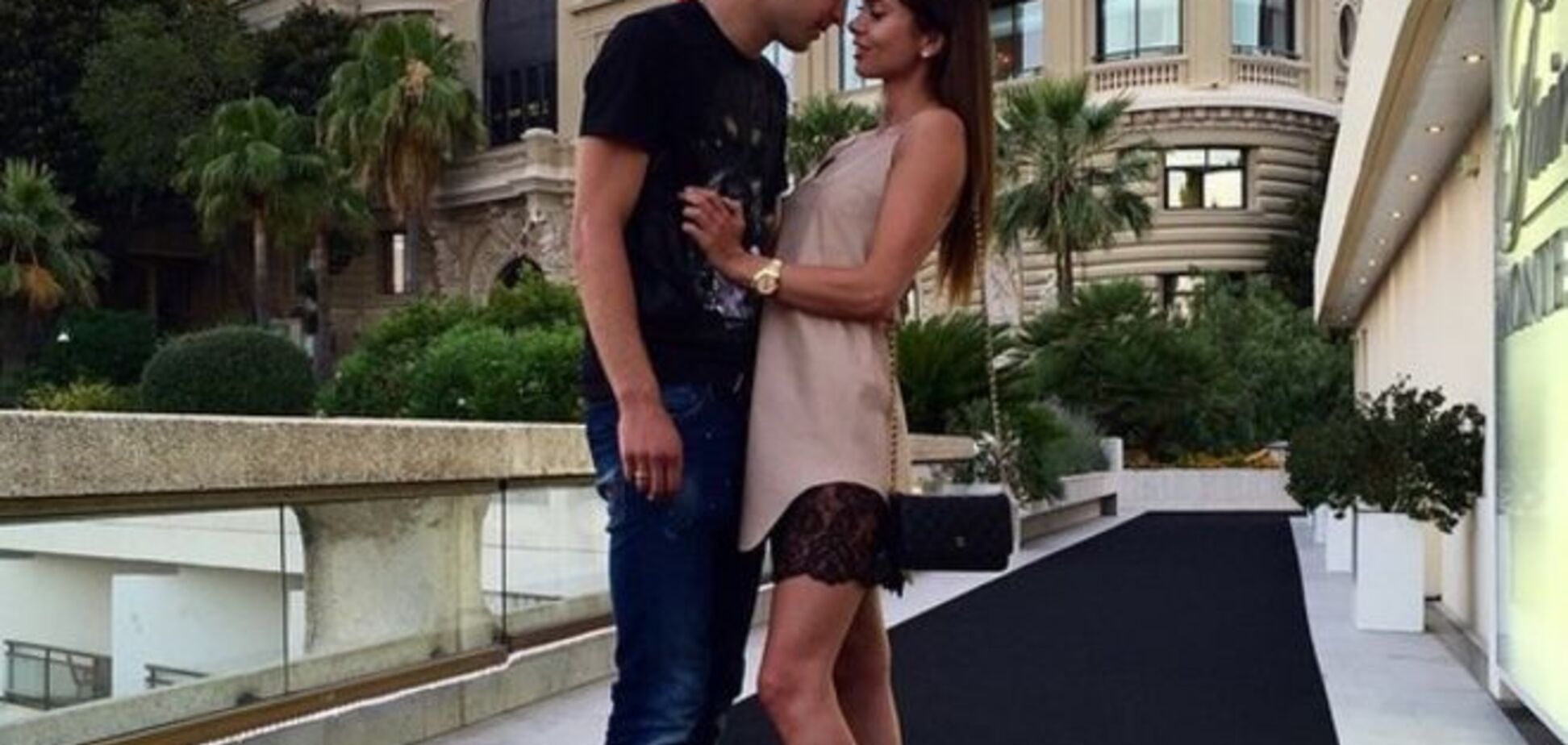 Форвард 'Динамо' похвастался романтичным фото в Монте-Карло