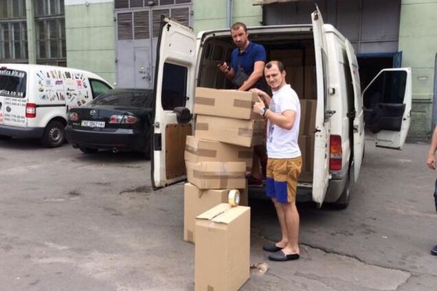 Футболист сборной Украины в очередной раз помог воинам АТО: фотофакт