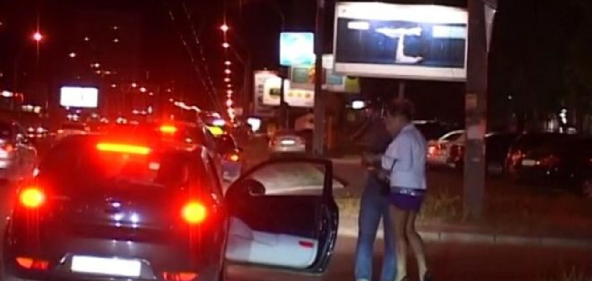 У Києві міліція влаштувала 'облаву' на вуличних повій: відеофакт