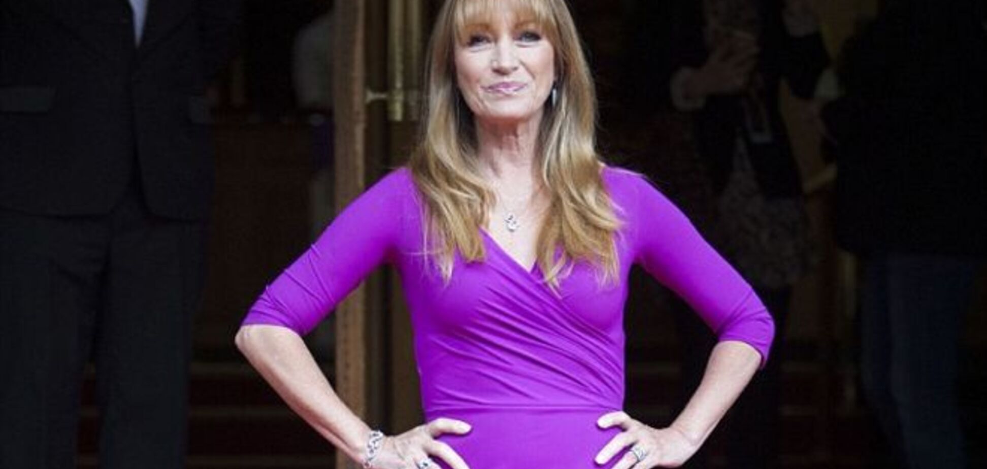 Нестареющая Доктор Куин: 64-летняя Джейн Сеймур показала потрясающую фигуру