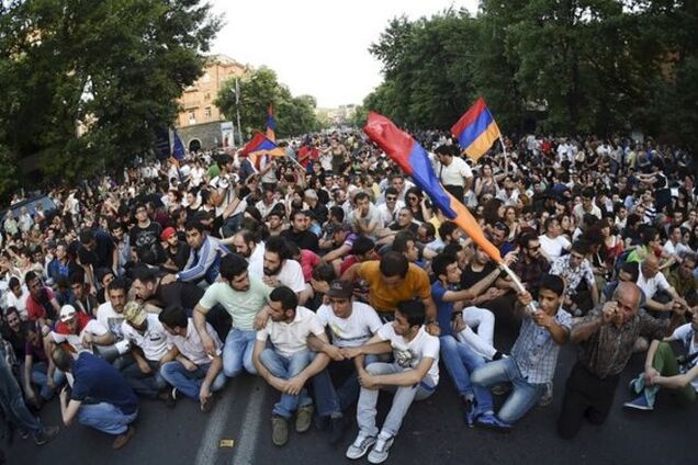 'Тарифный Майдан' объявил властям Армении новые требования