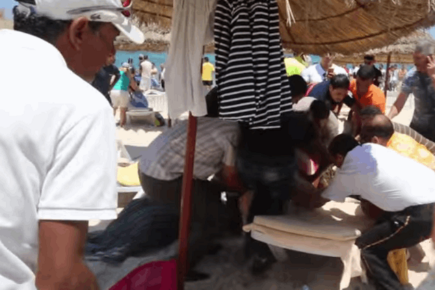 Расстрел туристов в Тунисе: подробности теракта, фото и видео