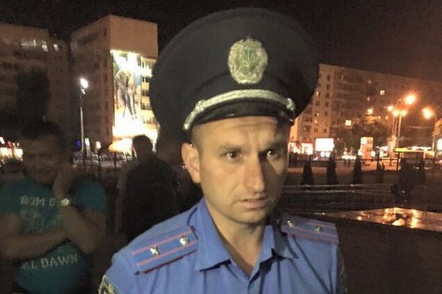 В Киеве 'минировали' ЦИК, возле здания засекли титушек