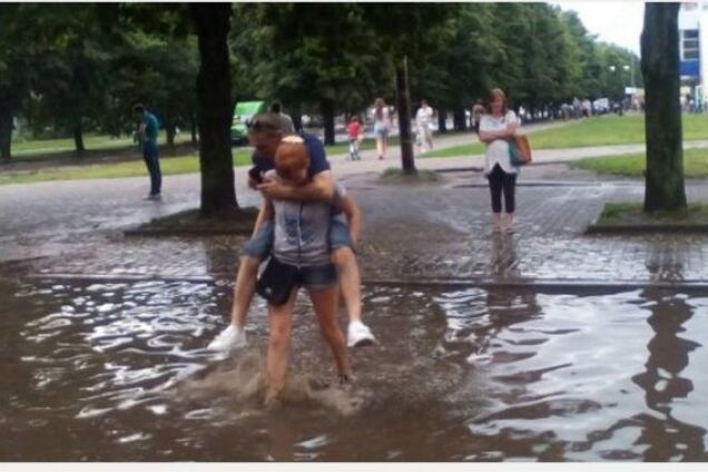 Харьков утонул. Ливень и град парализовали город: фото и видео стихии