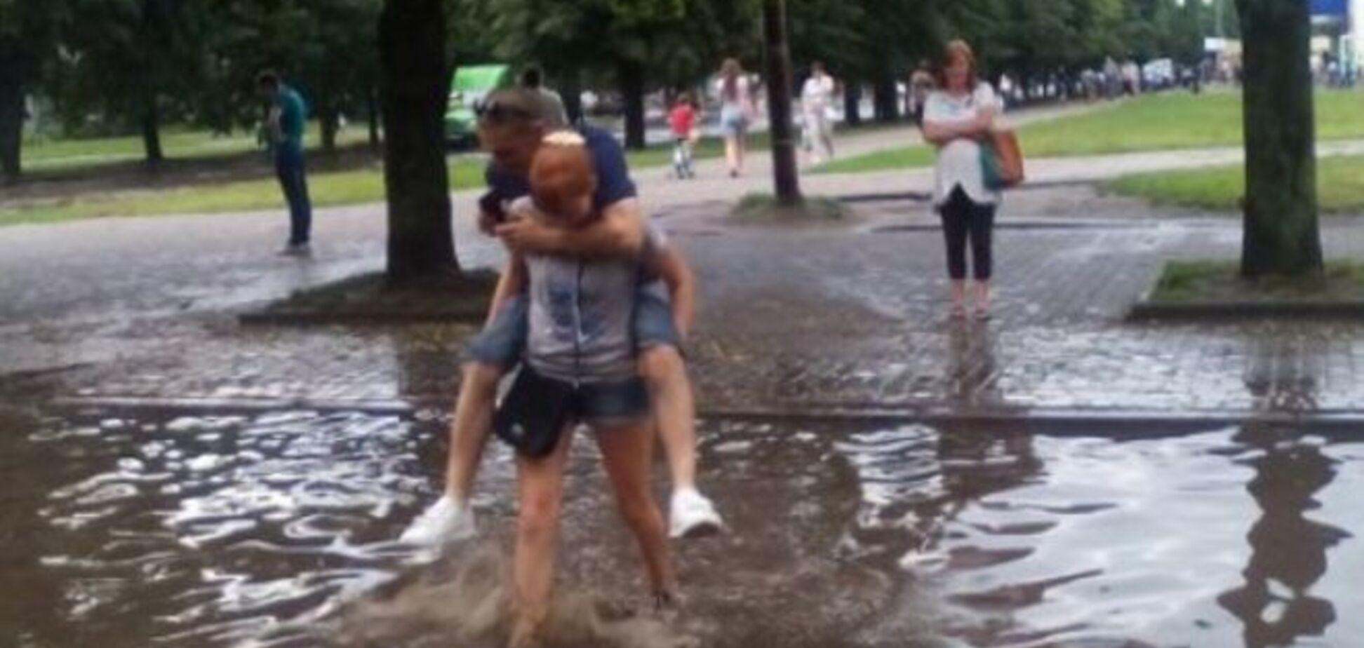 Харків потонув. Злива і град паралізували місто: фото і відео стихії