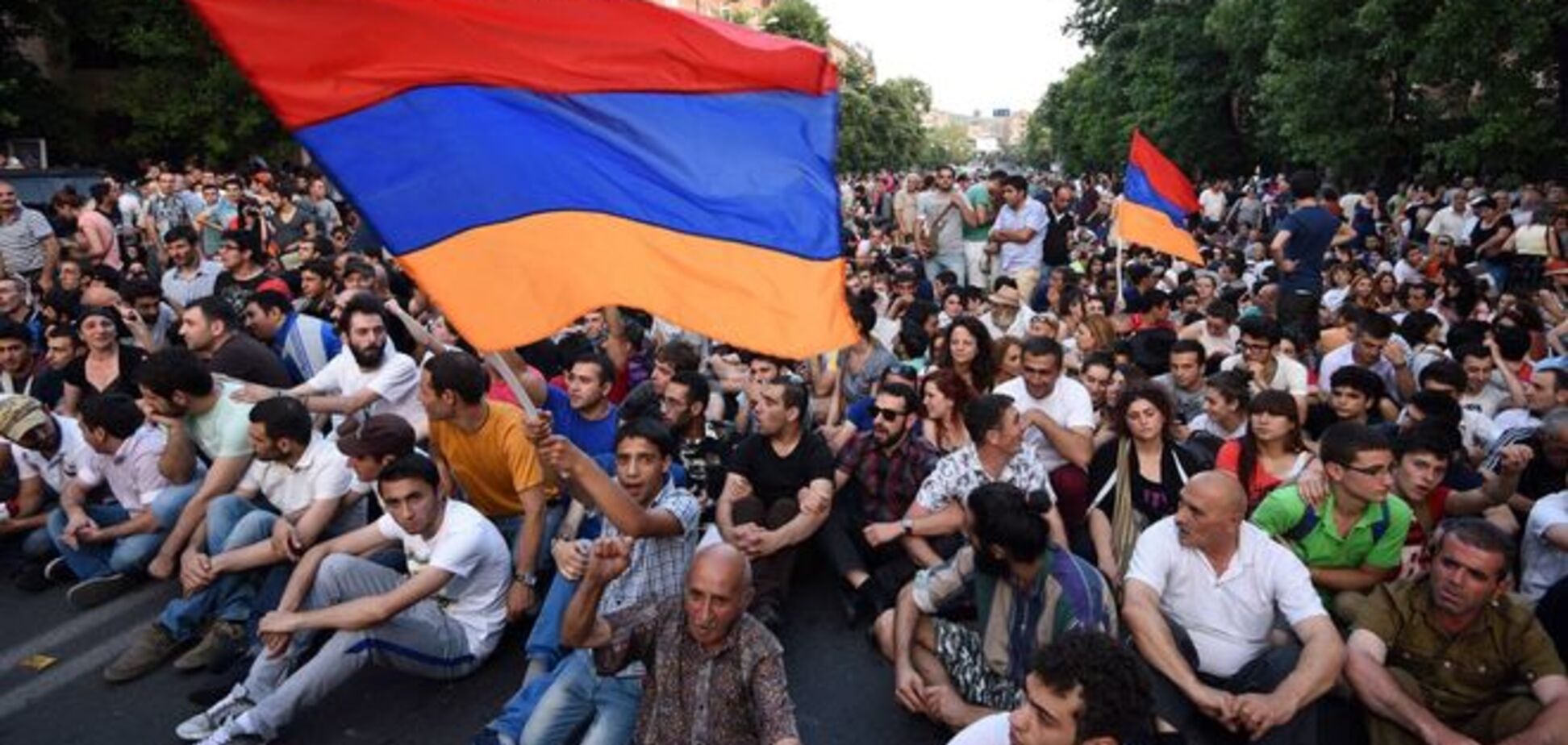 'Страна выключенного света': журналист рассказал, грозит ли Армении революция