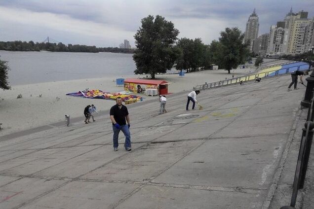 В Киеве нарисуют огромный флаг крымскотатарского народа