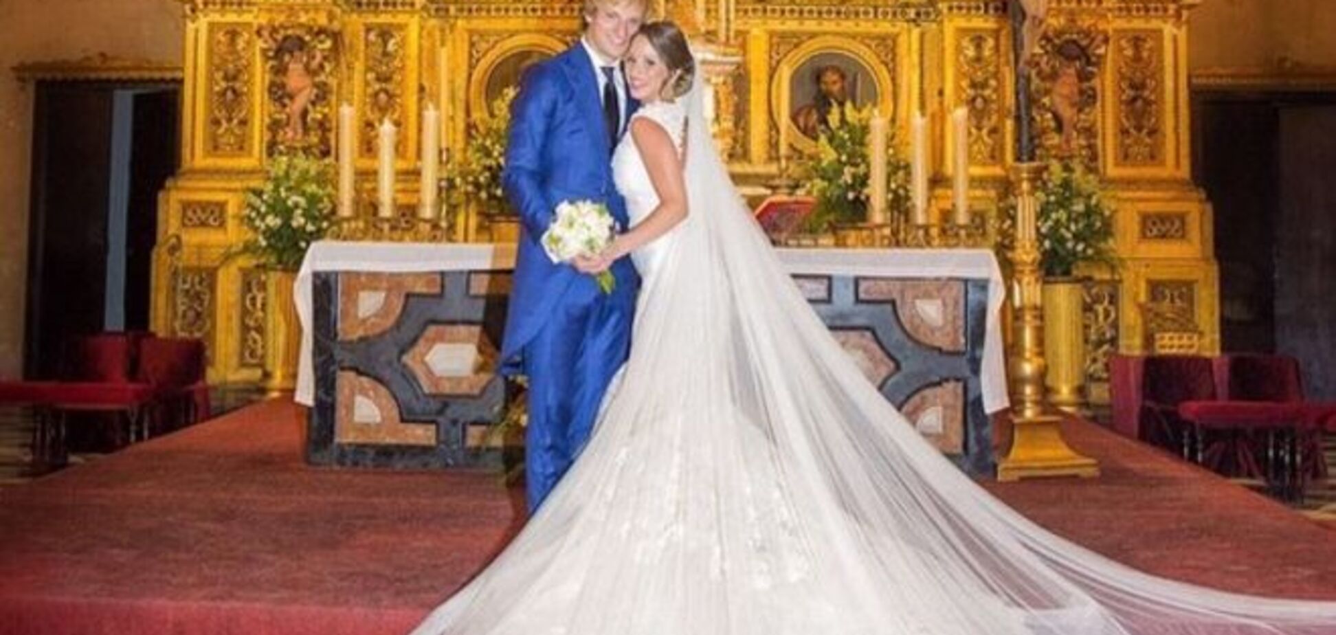 Полузащитник 'Барселоны' показал яркие фото своей пышной свадьбы