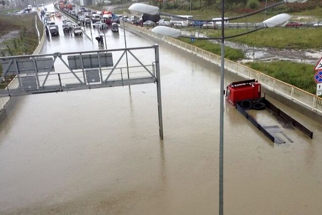 Почему Кремль молчит о наводнении в Сочи