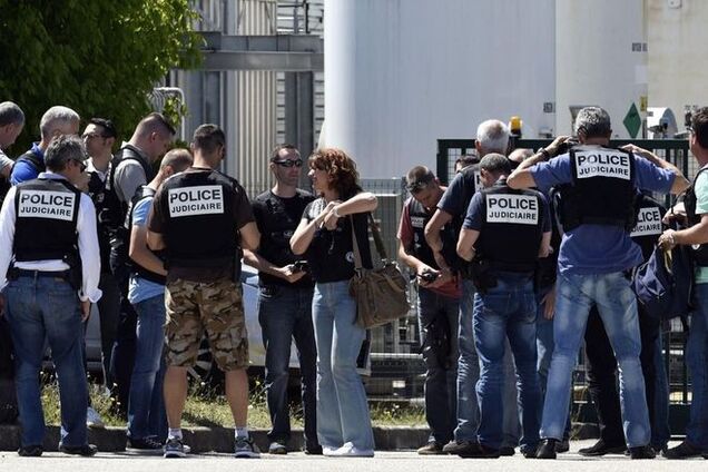 Теракт во Франции: убийца рассказал о жутком селфи с отрезанной головой