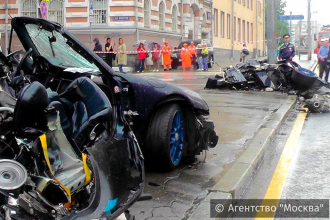 В Москве на бешеной скорости разбились сыновья экс-губернатора и магната: опубликованы фото