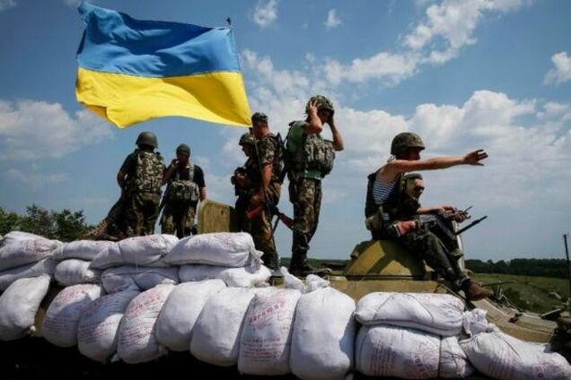 Бійці АТО вступили в бій з терористами на Луганщині: є втрати