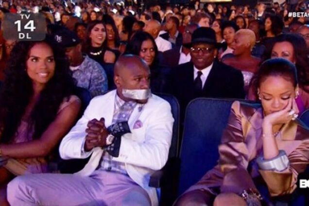 Відео дня: ефектна Ріанна закрила рот непереможному Мейвезеру