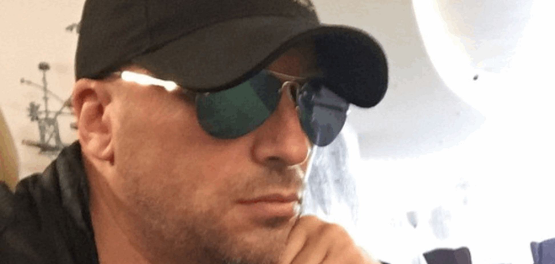 Теперь ты видел все! Волосатый Нагиев показал 'папу' Боярского без шляпы: фотофакт