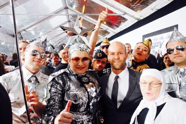 Верка Сердючка стала шпионкой и затусила со звездой боевиков Стэтхэмом