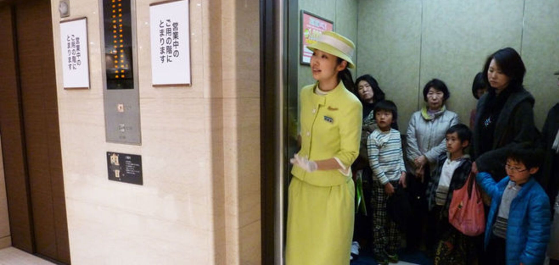 В Японии лифты оборудуют туалетами и снабдят питьевой водой