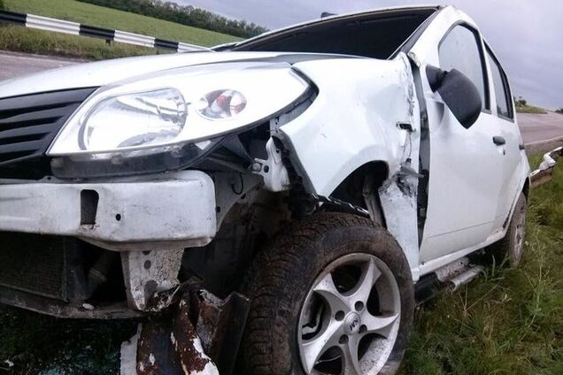 'Дороги немає'. Біля Кривого Рогу сталося страшне ДТП: фото аварії