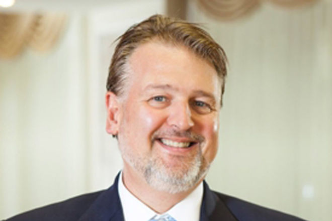 В России руководство вуза уволило гражданина США после сюжета Киселева