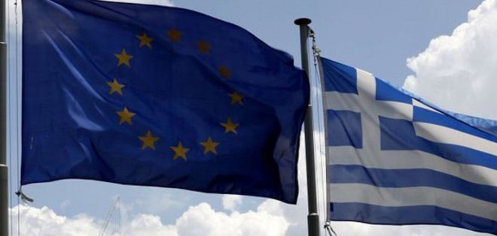 Еврогруппа не продлила программу финпомощи Греции