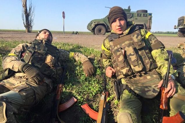 Зачистка Марьинки. Первый привал после суток ада: фотофакт