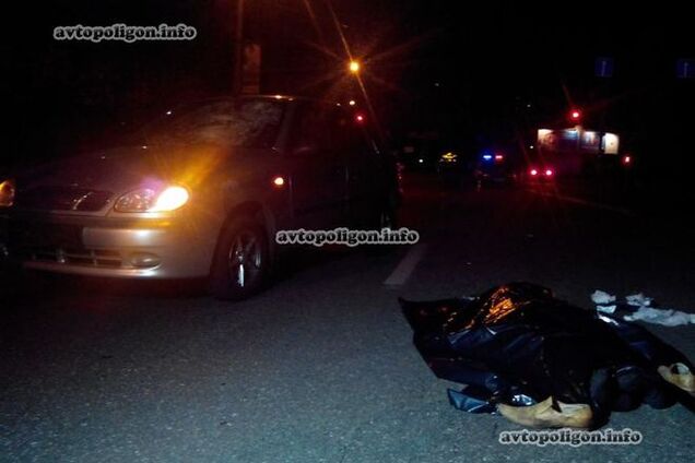 В Киеве иномарка сбила насмерть пешехода