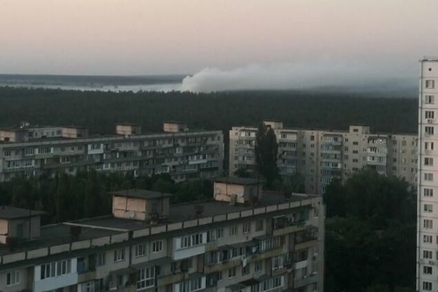 Масштабный пожар в Киеве: загорелось 1,5 га мусорной свалки