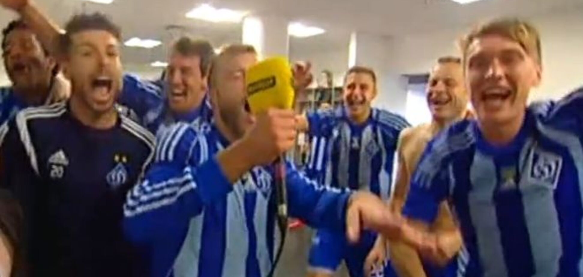 Футболисты 'Динамо' безумно отпраздновали в раздевалке победу над 'Шахтером': видео танцев