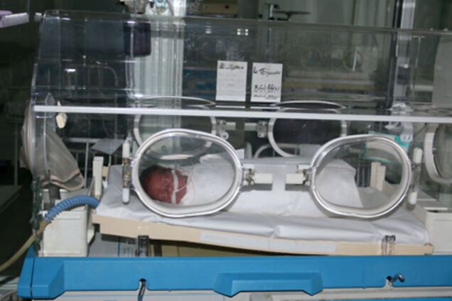 В Мариуполе 7-месячного ребенка заморили голодом: фотофакт