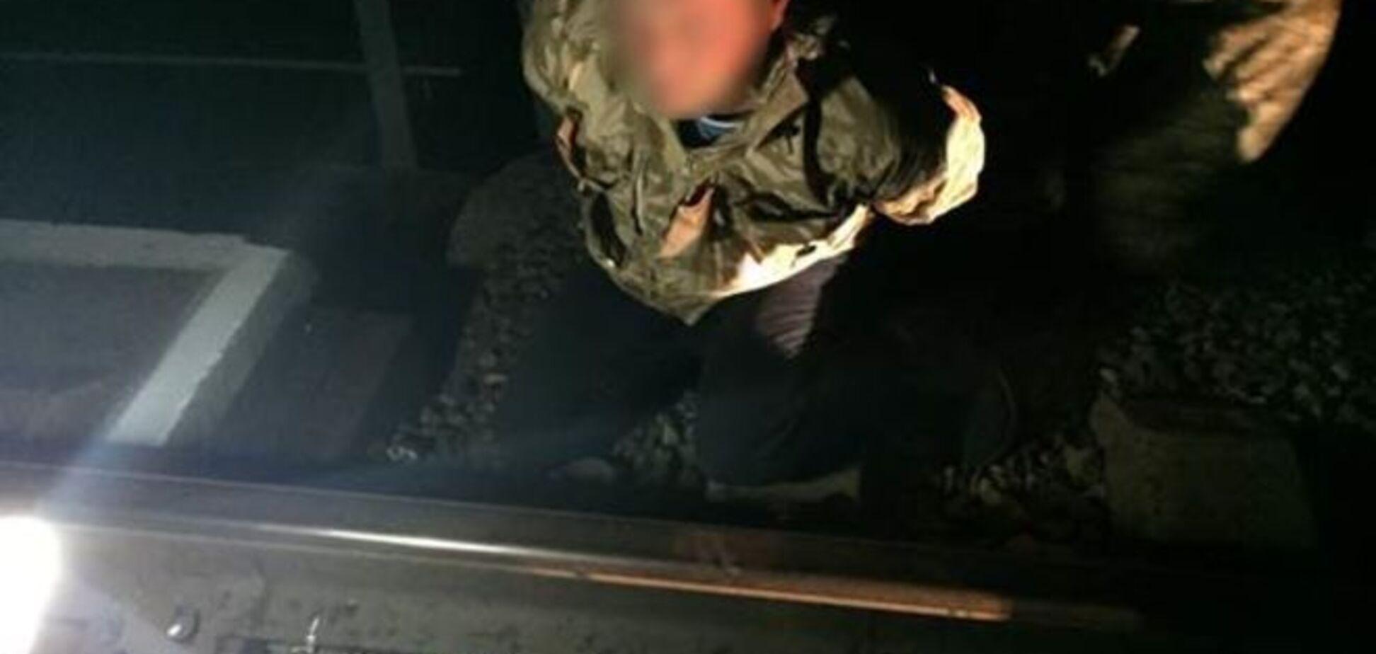 На Харківщині диверсант намагався підірвати ж / д міст