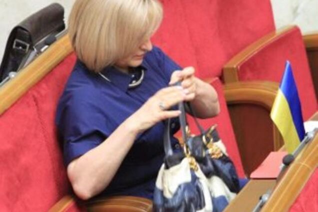Нардеп Ирина Луценко собрала коллекцию модных сумок на миллион