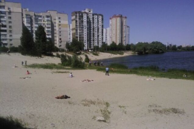 В Киеве на озере после пьянки с друзьями утонул мужчина