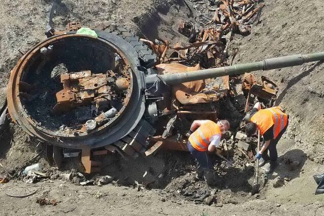 Бродячие собаки помогли волонтерам найти тела пяти погибших украинских военных