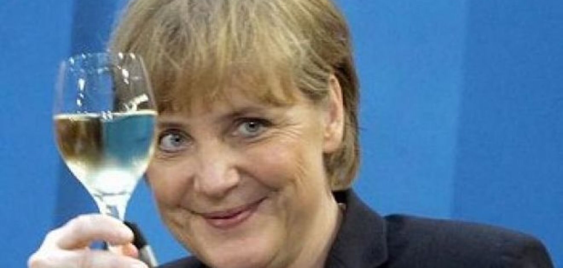 Меркель підкорила генсека НАТО своїм умінням пити алкоголь