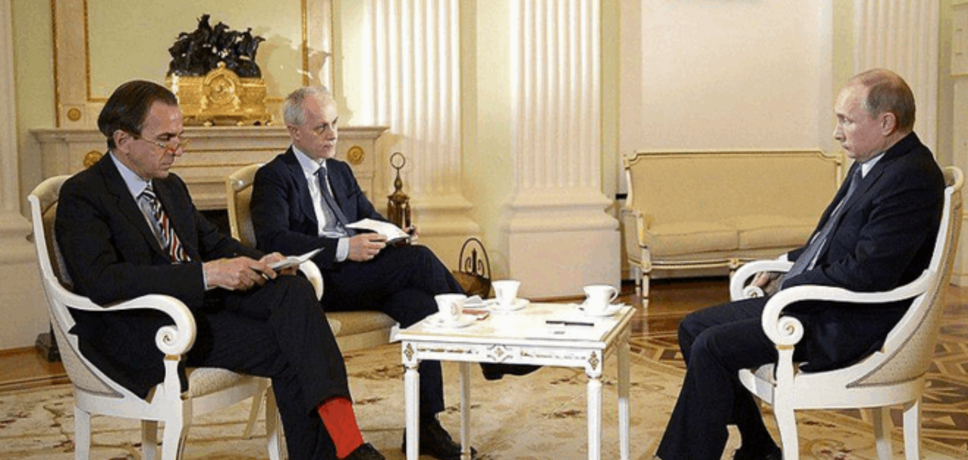 Умора! Итальянец явился к Путину в красных носках: фотофакт