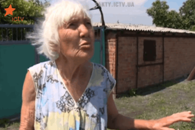 Пенсионерка из Марьинки прокляла террористов: какой х** их просил организовывать эту республику?