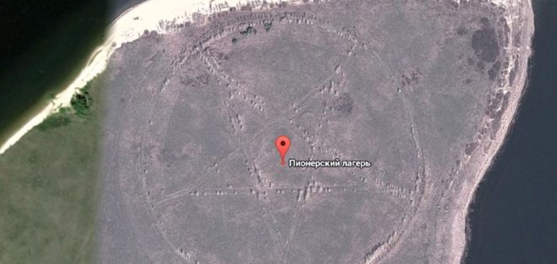 В Казахстане найден недостроенный лагерь советских 'сатанистов': фотофакт