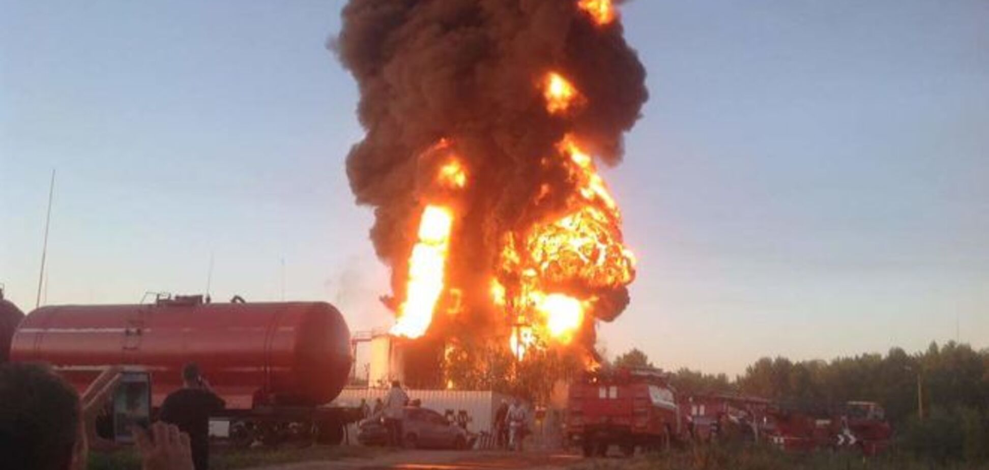 Пожежа на нафтобазі у Василькові: одна людина загинула