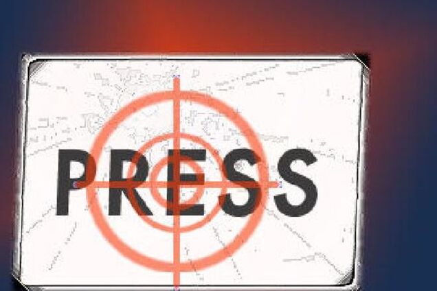 Руки прочь от СМИ! Порошенко законодательно защитил журналистов